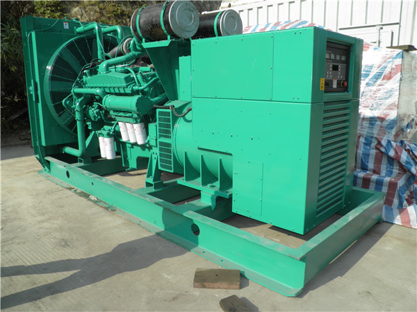 凤泉出租发电机 发电机组厂家：柴油发电机组的控制屏的作用是什么？